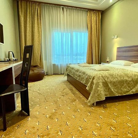 Riga Unimars Hotel Luaran gambar