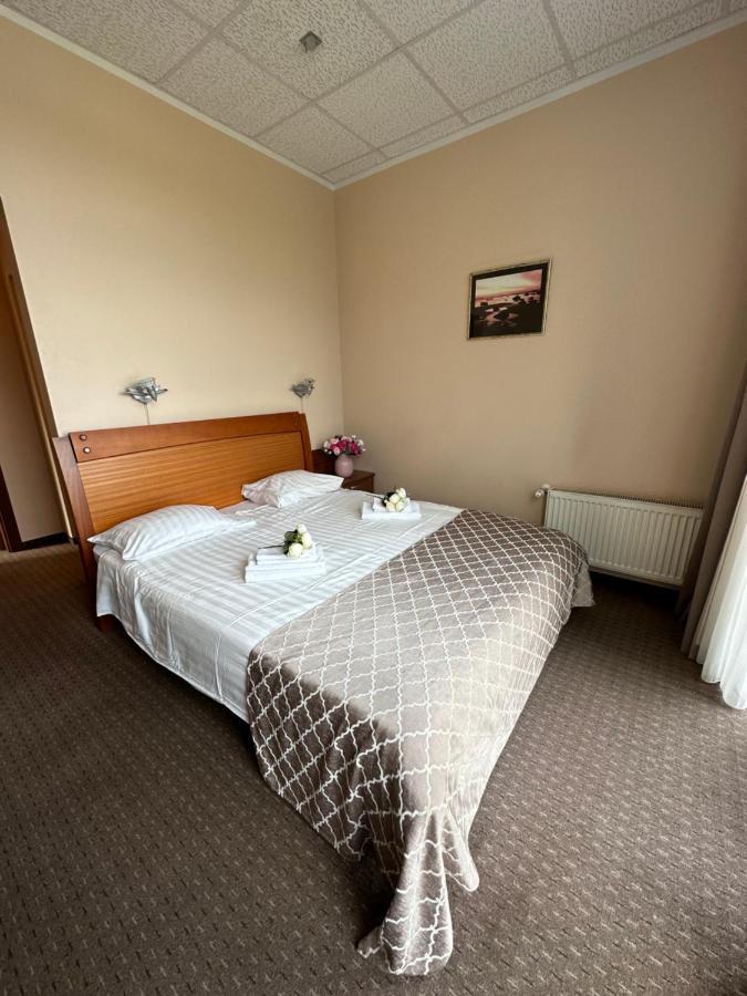 Riga Unimars Hotel Luaran gambar