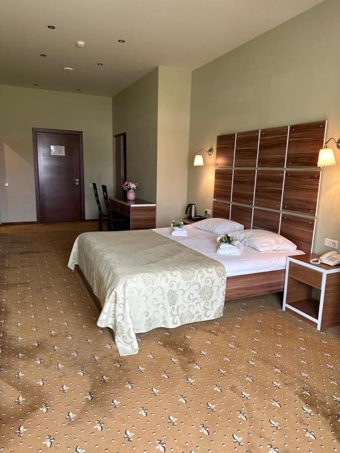 Riga Unimars Hotel Luaran gambar