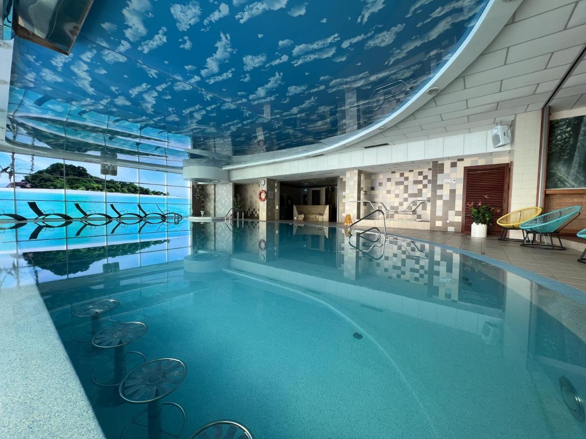 Riga Unimars Hotel Luaran gambar