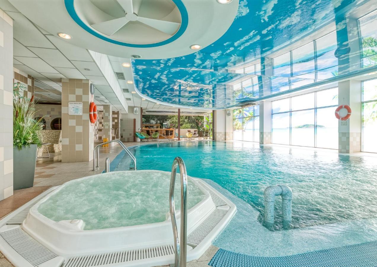 Riga Unimars Hotel Luaran gambar
