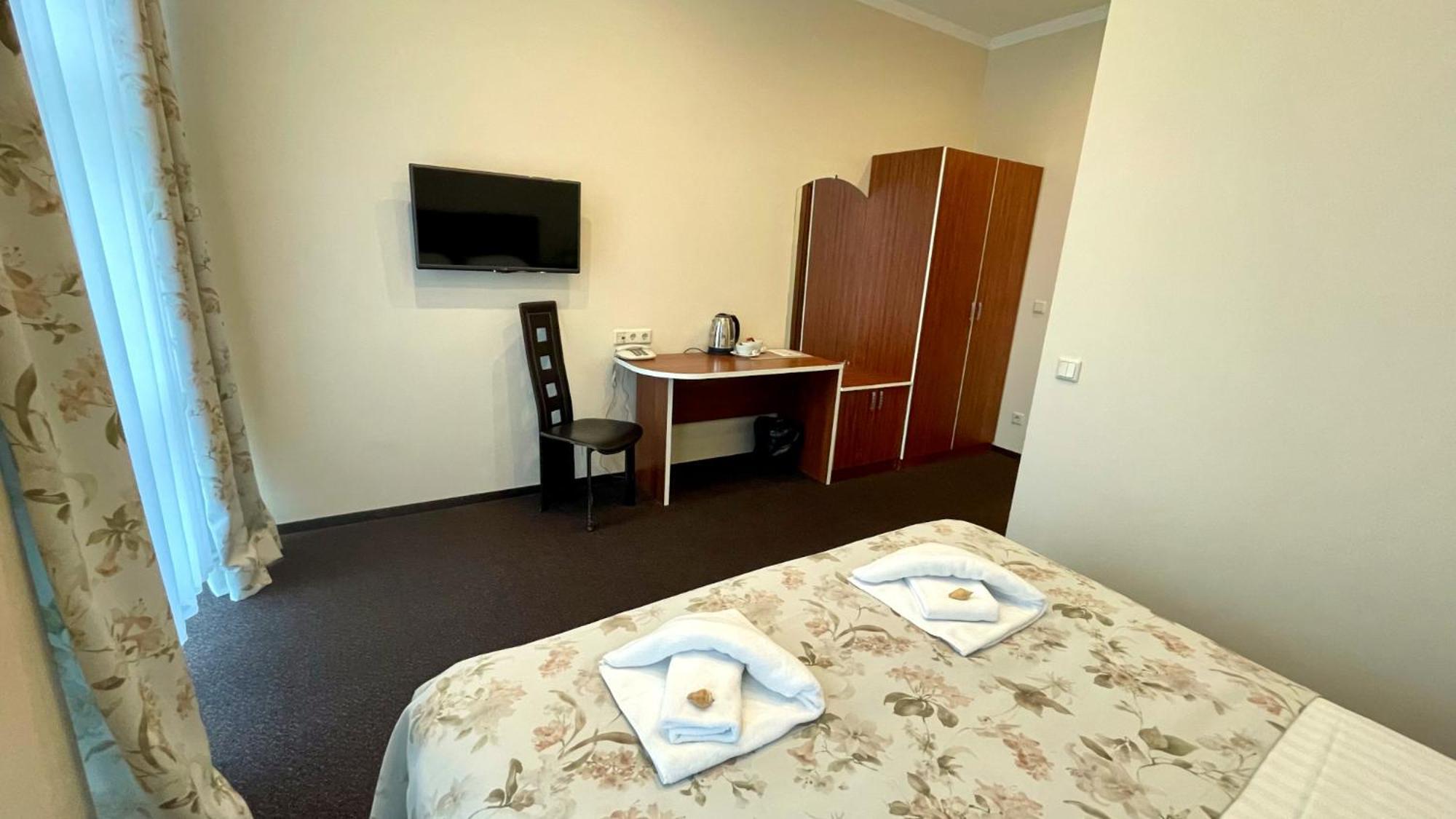 Riga Unimars Hotel Luaran gambar