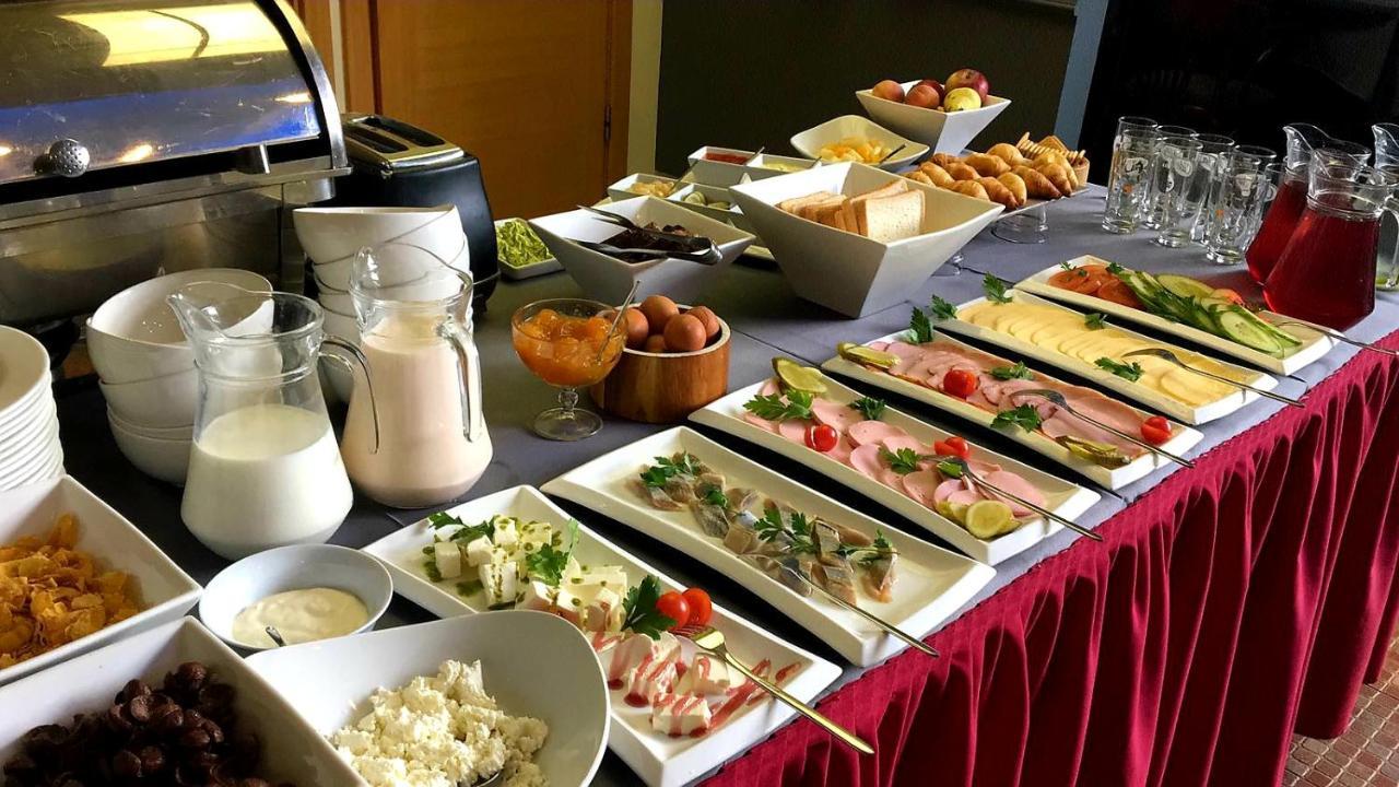 Riga Unimars Hotel Luaran gambar