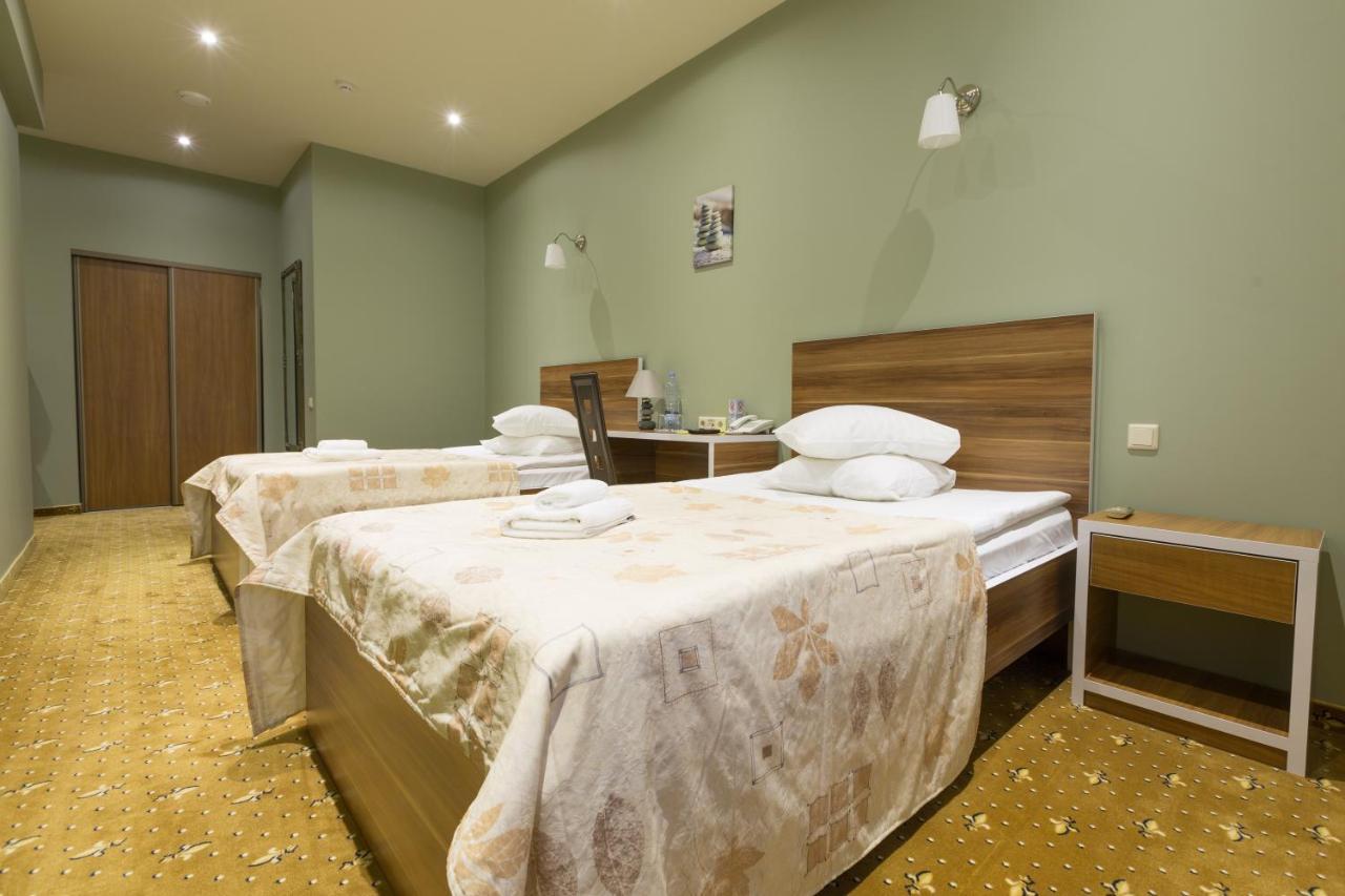Riga Unimars Hotel Luaran gambar