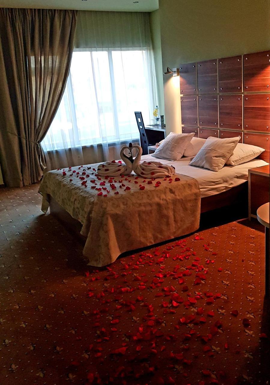 Riga Unimars Hotel Luaran gambar